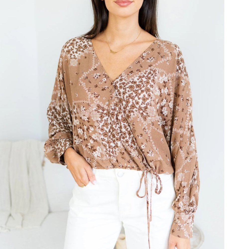 Dress Forum ENDLESS FLOWER PATCH BLOUSE Size Small